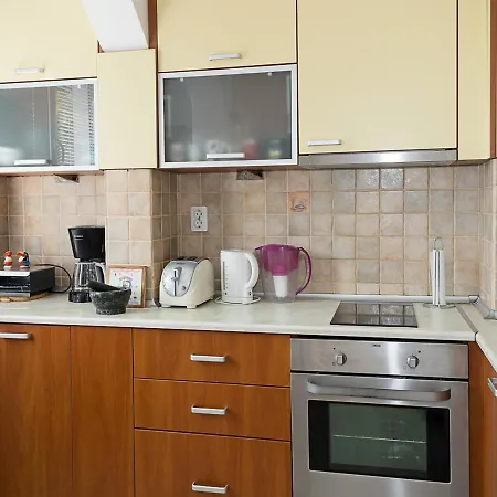 Sunny 2-bedroom Flat Near Sea Garden I Chayka, By Flat Mаnаger 아파트 바르나